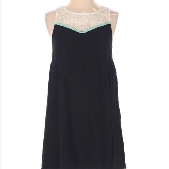 KORI America small boho flowy lace dress - Picture 4 of 10